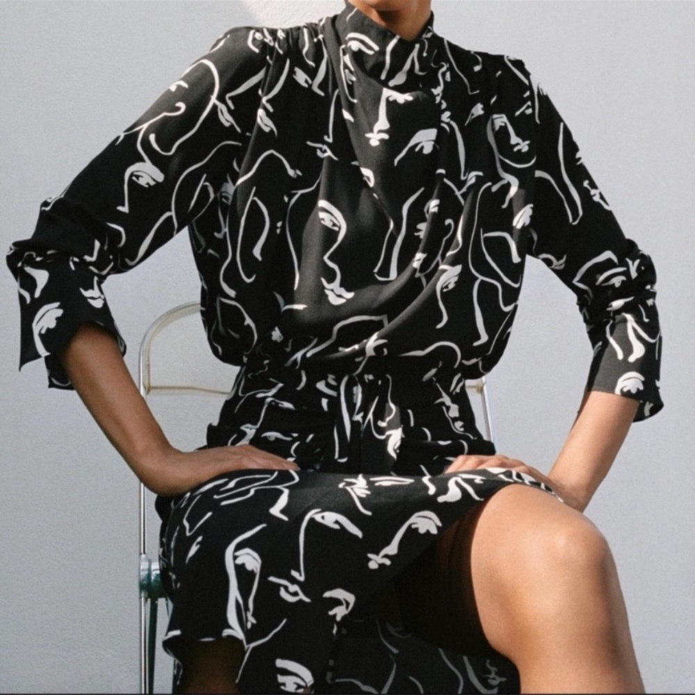 ZARA FACE PRINT ABSTRACT TOP